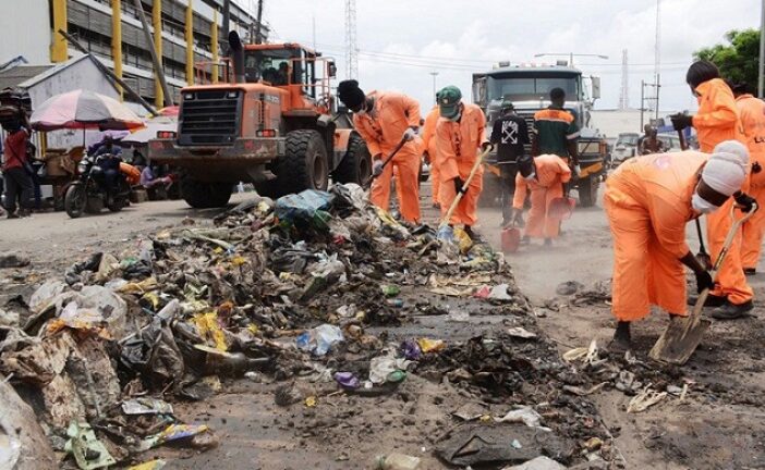 Sanwo-Olu Promises Salary Increase For Street Sweepers