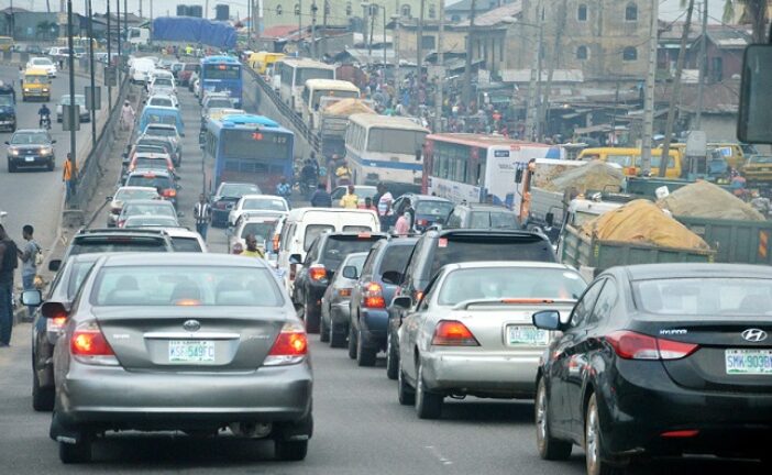 Lagos Govt Announces Traffic Diversion As FG Begins Repairs