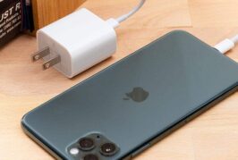 YOU SHOULD AVOID THESE BAD CHARGING HABITS TO PROTECT YOUR SMARTPHONE BATTERY