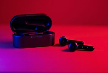 8 Mistakes To Avoid With Your Wireless Earbuds
