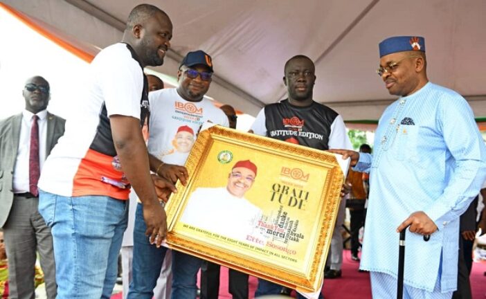 The Governor Of Akwa Ibom State, Mr Udom Emmanuel Has Commended Entertainers In The State For Standing By Him All Through His Time As Governor. 