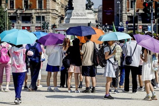 Heatwave Threatens Lives In U.S., Europe