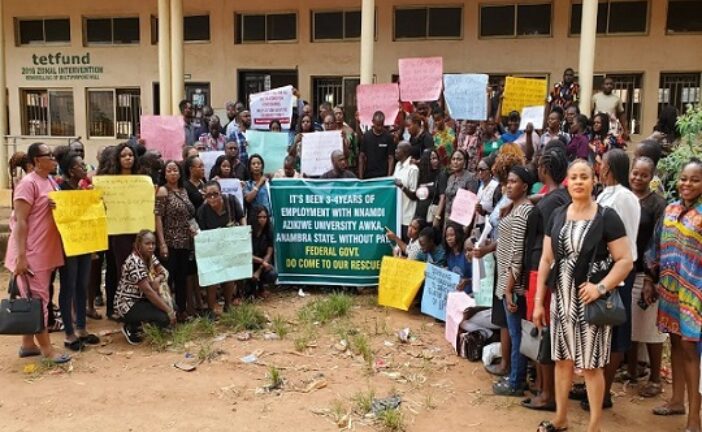 UNIZIK Workers Protest Four Years’ Salary Arrears