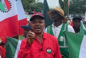 Indefinite Strike: Labour Protests As FG Threatens Union Leaders With Contempt Charge