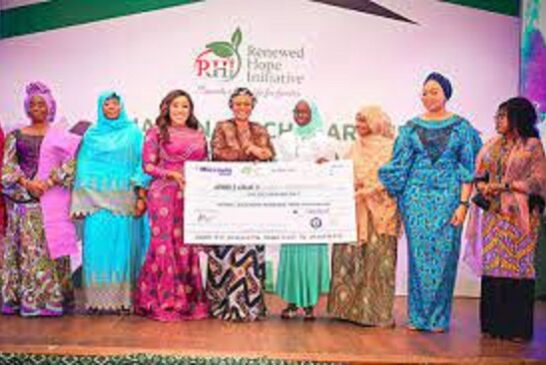 Remi Tinubu Launches Scholarship For 46 Tertiary Students