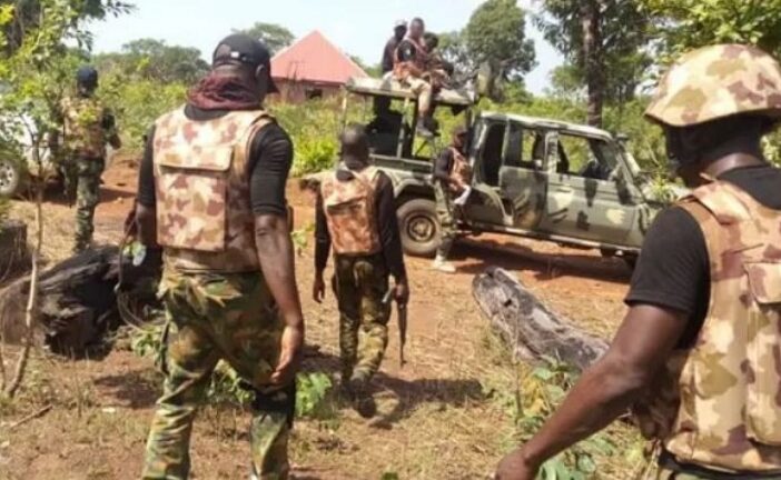 Soldiers Rescue Zamfara Varsity Students