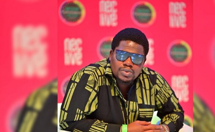 Mr. Macaroni Shares Content Writing Schorlaship