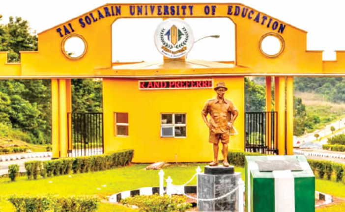 Governor Abiodun Gives 3 Best Graduating Students N2m Each