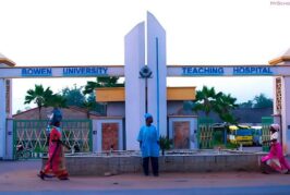 Soun Of Ogbomosoland Presents Medical Equipment To BOWEN Teaching Hospital