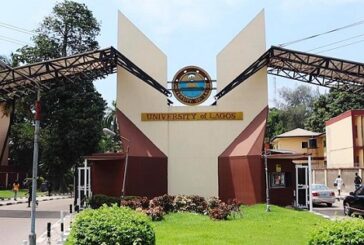 Convocation: Management Kicks As UNILAG Graduands Vandalise Vehicle, Cart Away Academic Gowns