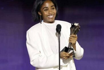 Nigerian Actress Ayo Edebiri Wins Best Actress At Critics Awards