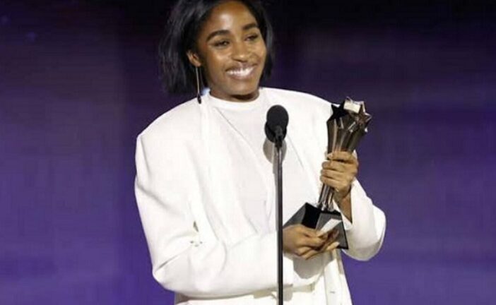 Nigerian Actress Ayo Edebiri Wins Best Actress At Critics Awards