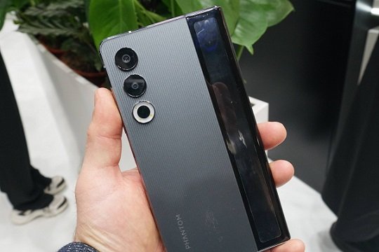 Tecno Unveils Innovative Technologies: Rollable Phone Prototype ...