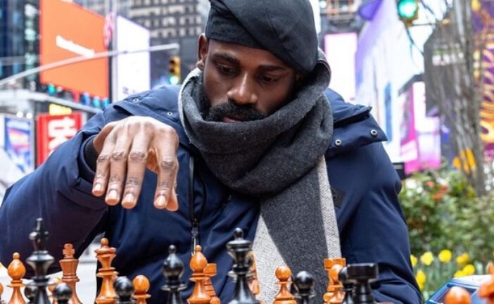 Nigerian Chess King, Tunde Onakoya breaks world record for longest chess marathon