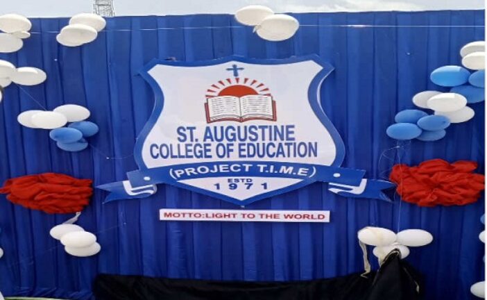 Students Design College Logo