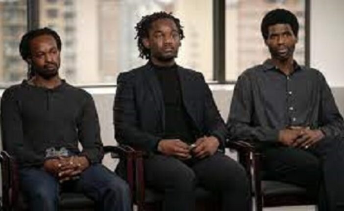 3 Black Men Removed From Plane Over 'Body Odour' Complaint Sue American Airline