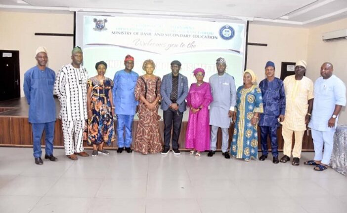 Lagos Education Agency, Stakeholders Meet On 2024/2025 Academic Calendar