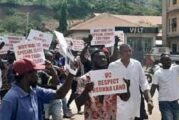 Protest Rocks UNN Over VC’s Handover