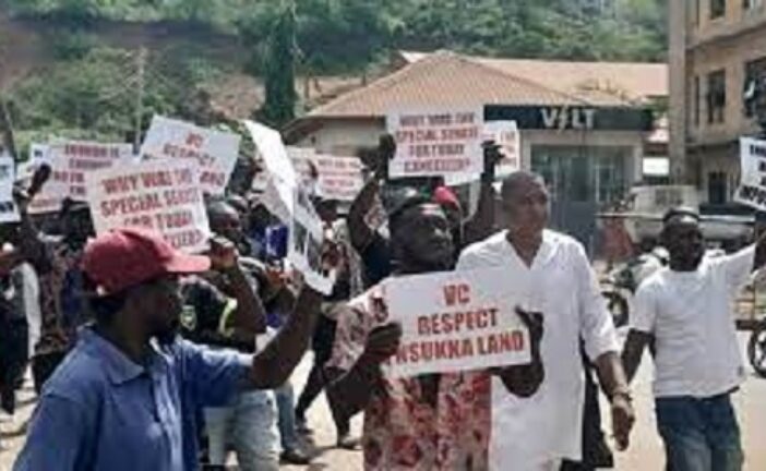 Protest Rocks UNN Over VC’s Handover