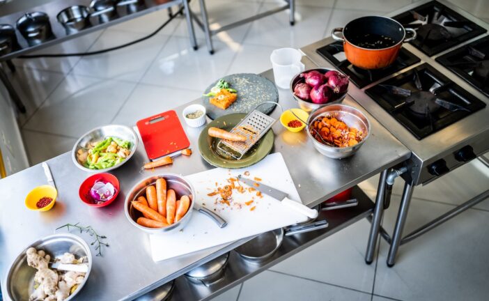 7 Common Kitchen Mistakes That Could Be Making You Sick