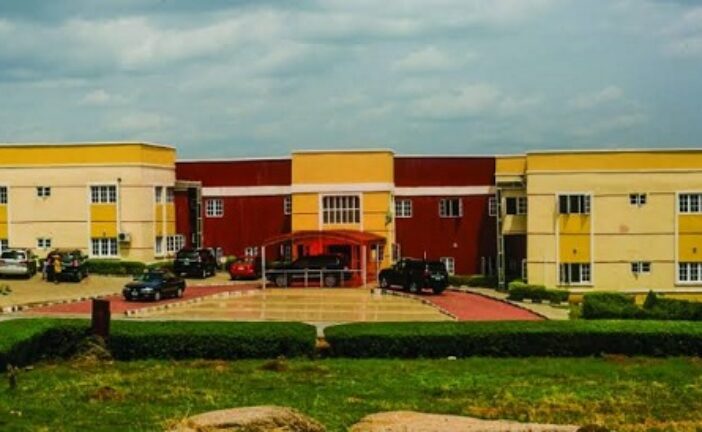 41 Bag First Class As Salem Varsity Graduates 499