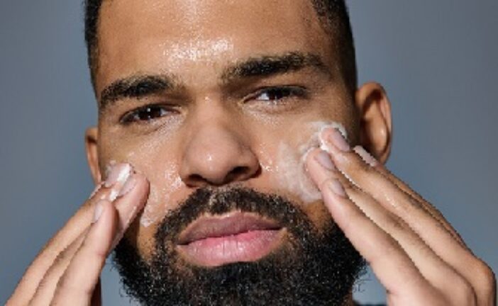 Don’t Ignore This! Here Are 5 Skincare Tips For Men