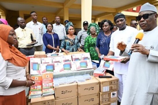 Oyo Govt Distributes 18,000 Tablets To Public School Teachers