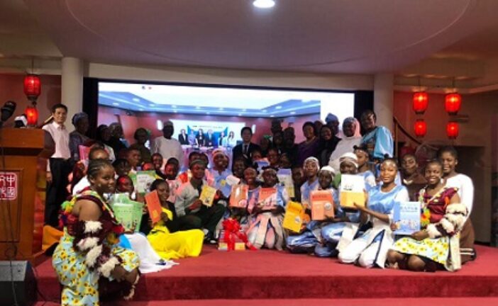 Chinese Embassy Donates 15 Sets Of Language Materials To Nigerian Schools