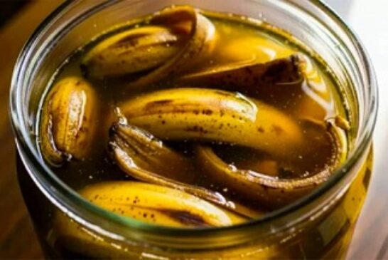 Banana Peel With Vinegar: Why This Mix Is Recommended And What It’s Used For