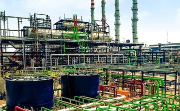 Students Urge Tinubu To Protect Dangote Refinery 