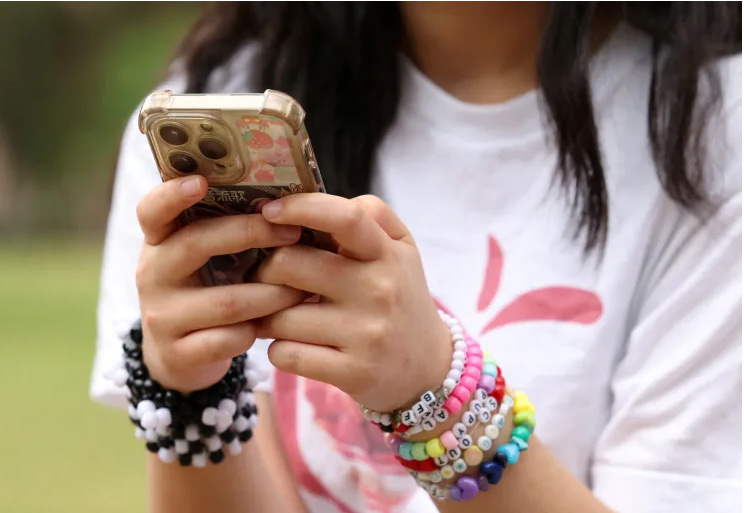 Australia Ban Social Media For Teen