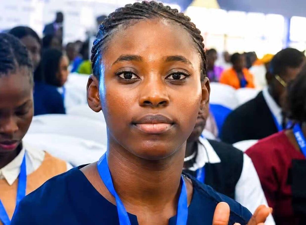 Meet Nigeria’s Youngest Chartered Accountant, 16-year-old Osasere Okundaye
